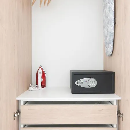 Open Sea Apartment *