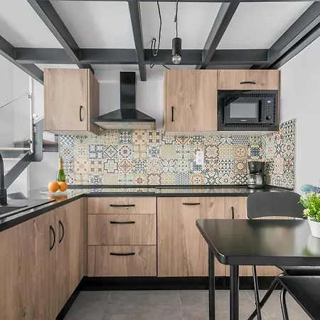 Open Sea Apartment *