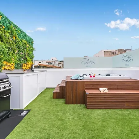 Open Sea Apartment